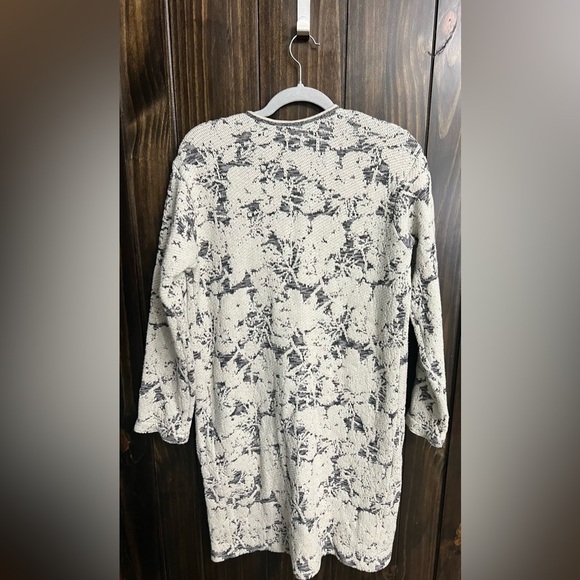 J. JILL White Gray Long Sleeve Jacquard Topper Longline Coat Jacket Size:Small - Picture 14 of 15